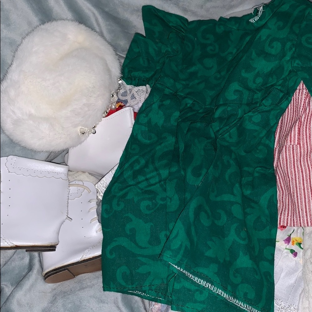 Bundle of American doll style clothes